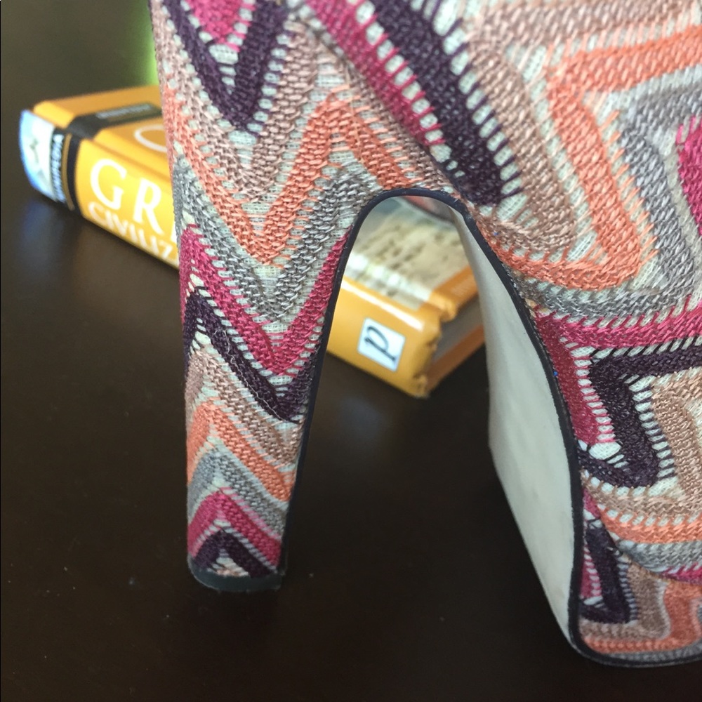 Multi color platform - Picture 3 of 4